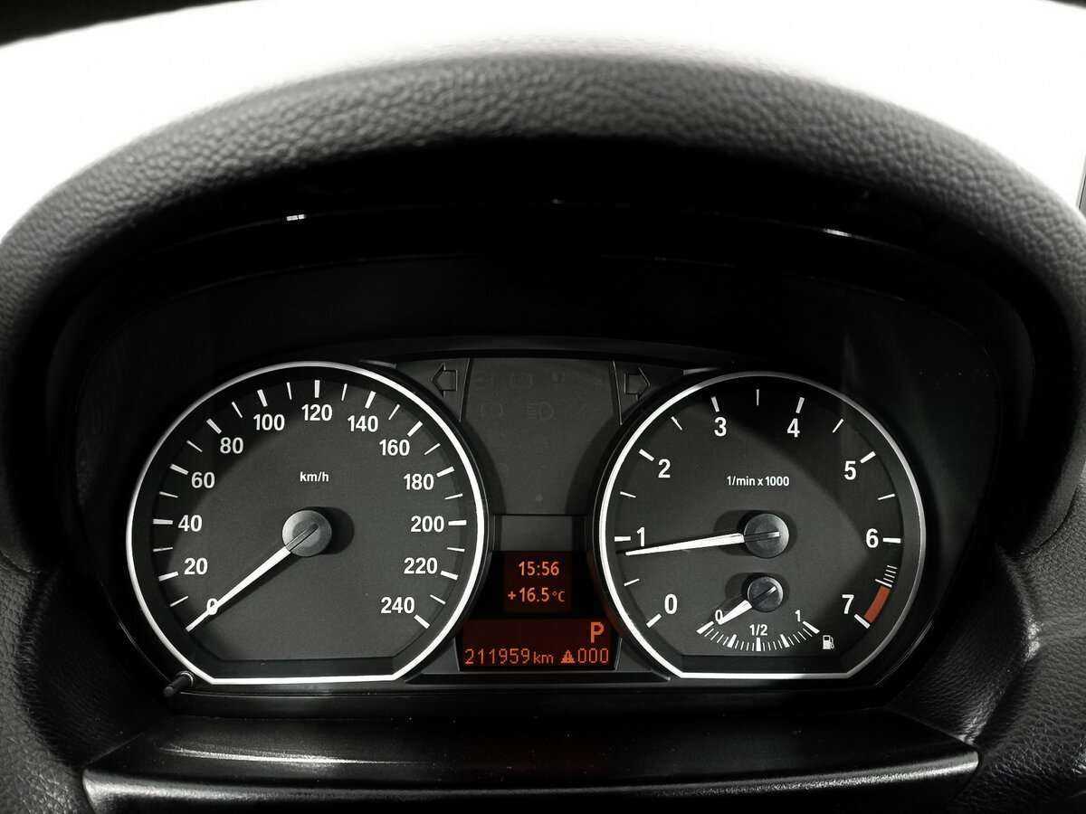 BMW 1 серии 2010 года с пробегом. Фото: #8