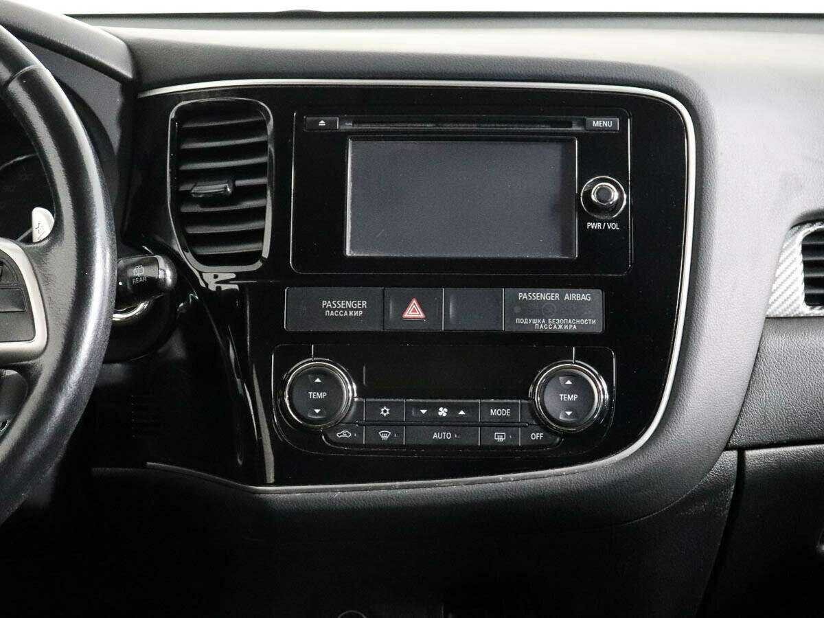 Б/У Митсубиши Оутлэндер 2013 года. Фото: #10