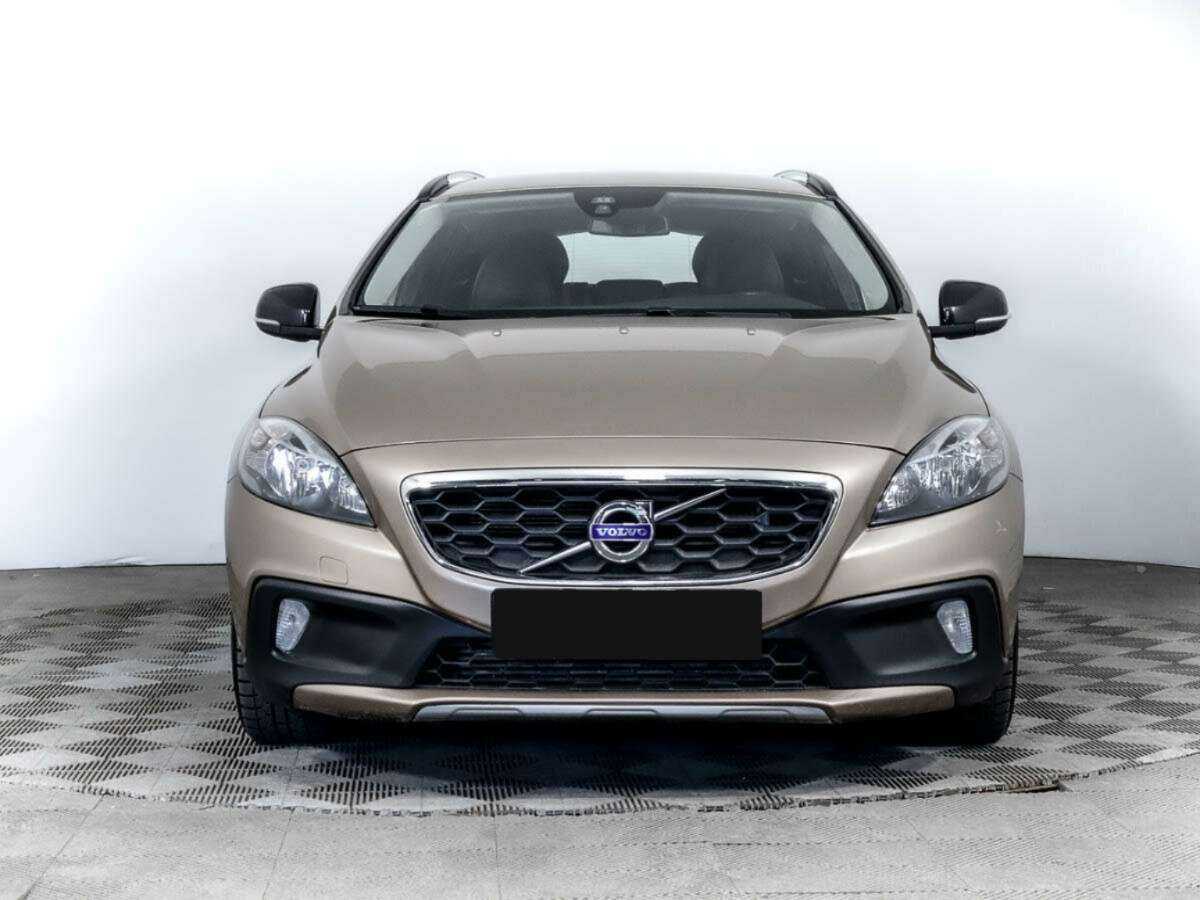 Volvo V40 Cross Country 2015 года с пробегом. Фото: #1
