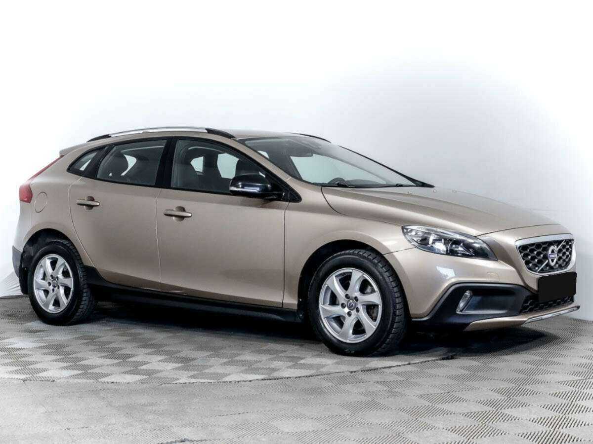 Volvo V40 Cross Country 2015 года с пробегом. Фото: #2