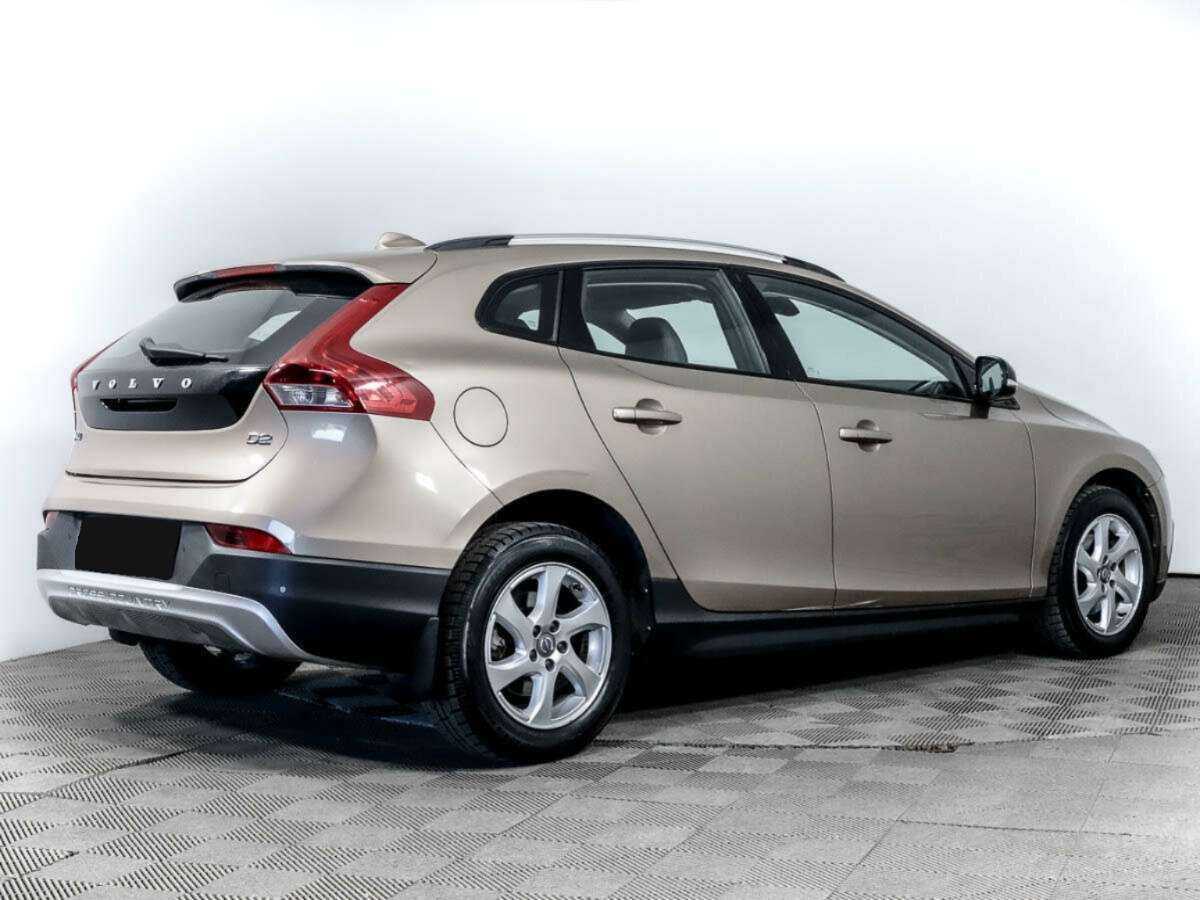 Volvo V40 Cross Country 2015 года с пробегом. Фото: #3
