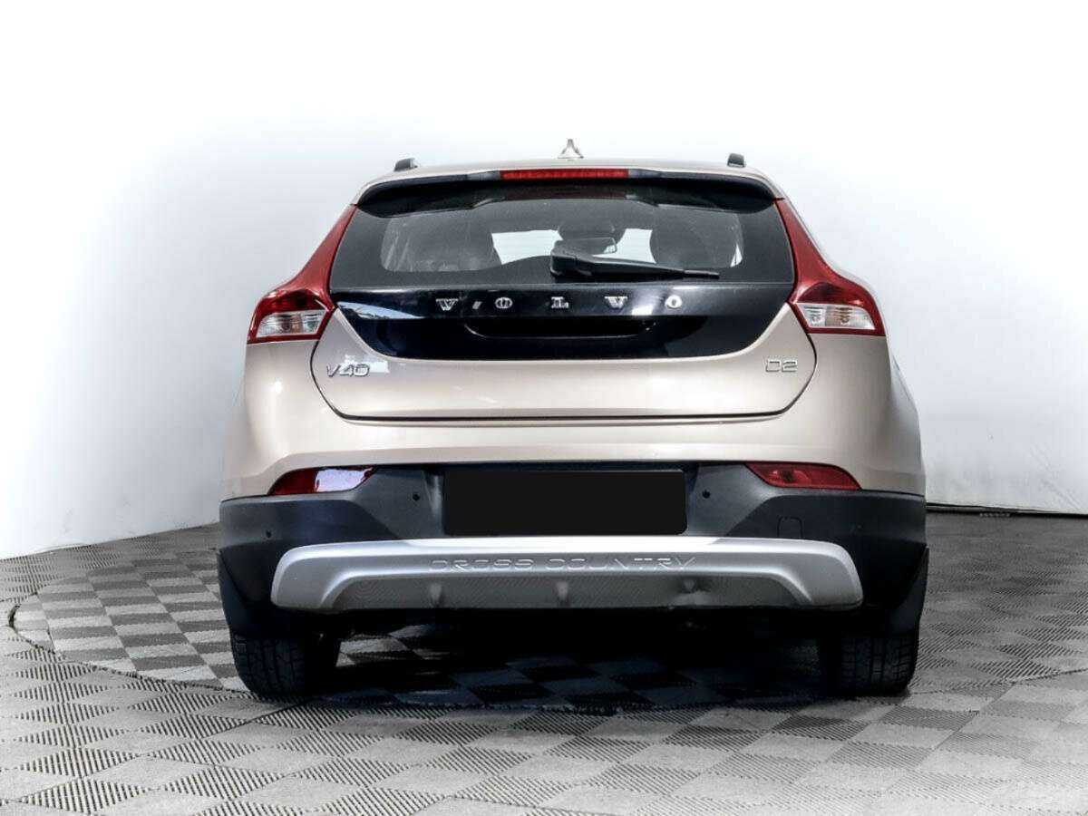 Volvo V40 Cross Country 2015 года с пробегом. Фото: #4