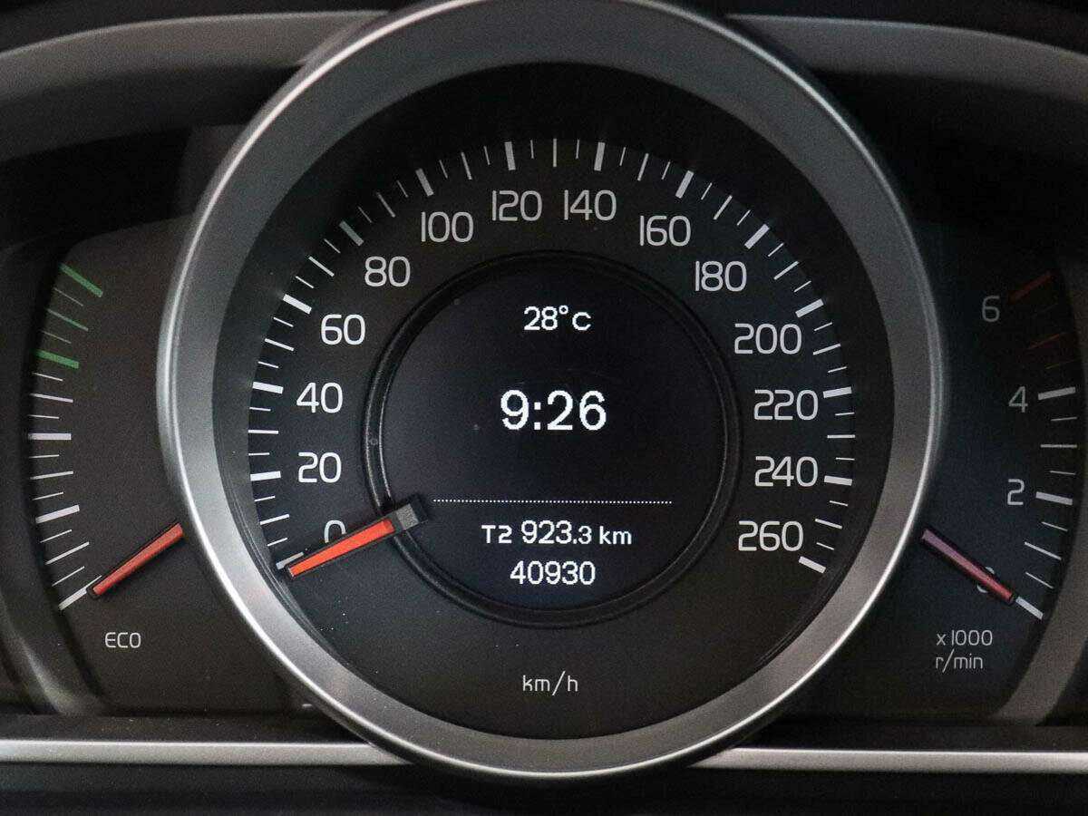 Volvo V40 Cross Country 2015 года с пробегом. Фото: #9