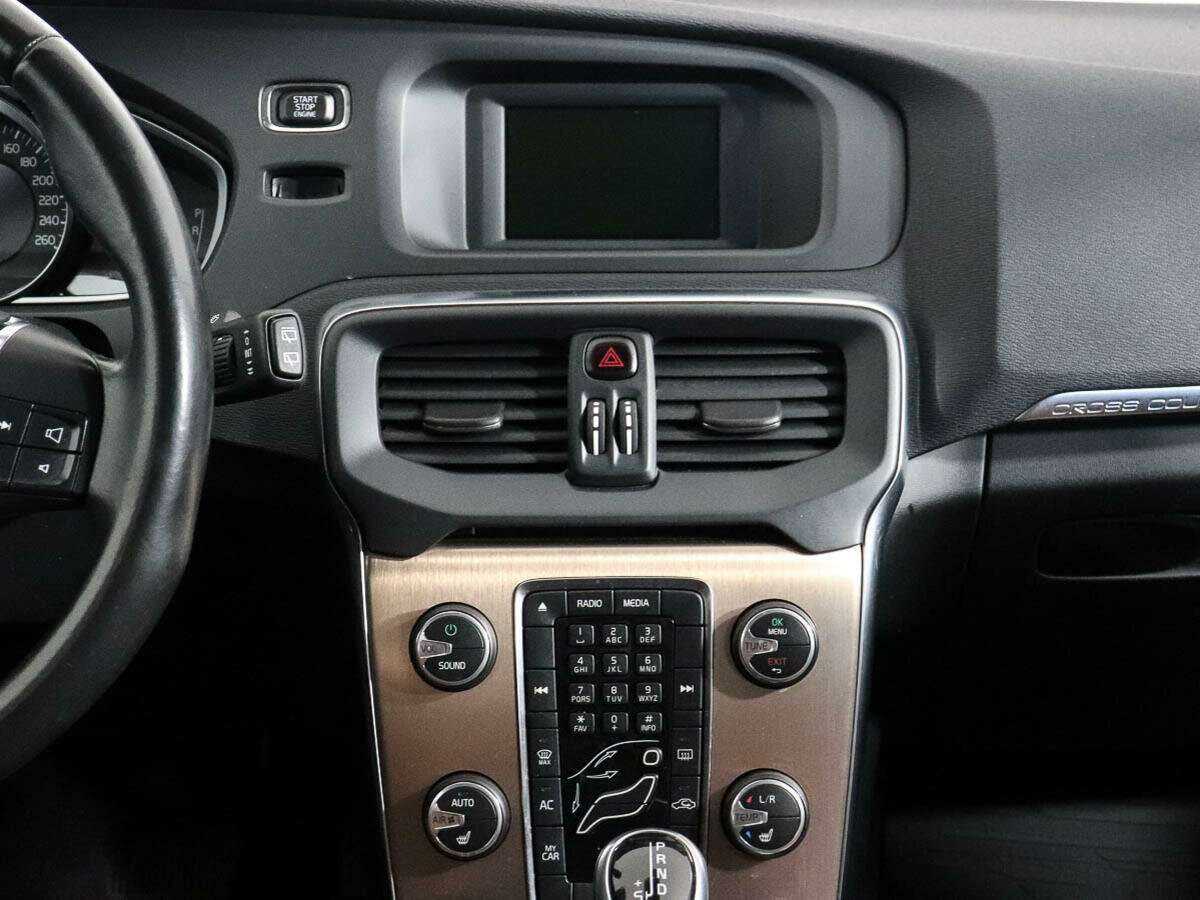 Volvo V40 Cross Country 2015 года с пробегом. Фото: #11
