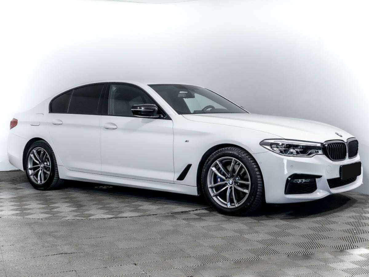 BMW 5 серии 2019 года с пробегом. Фото: #2