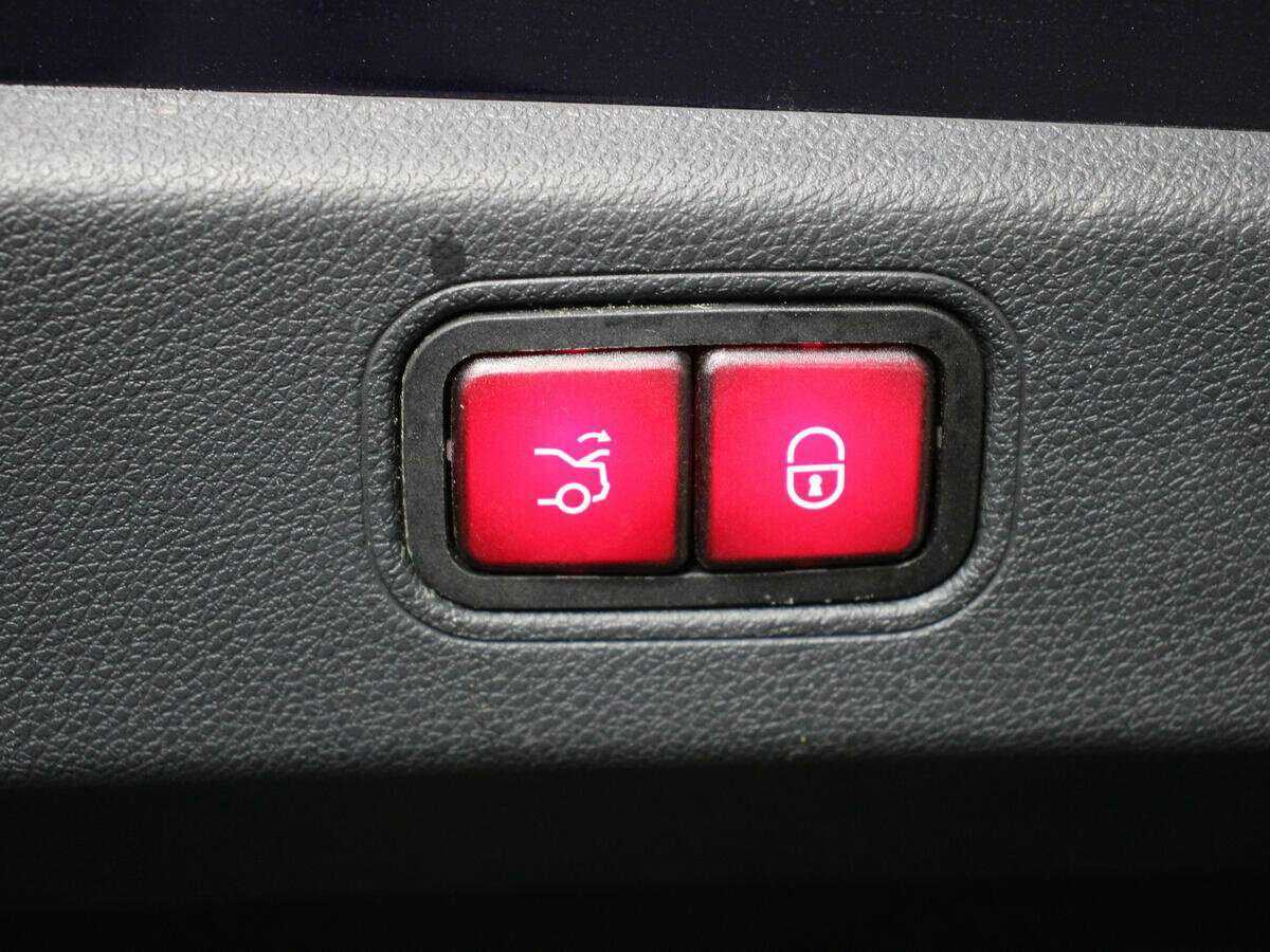 Mercedes-Benz CLS 2018 года с пробегом. Фото: #20