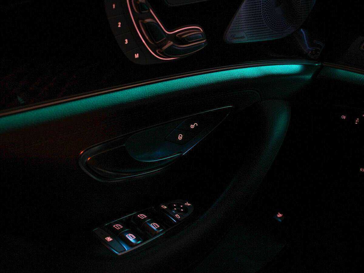 Mercedes-Benz CLS 2018 года с пробегом. Фото: #31