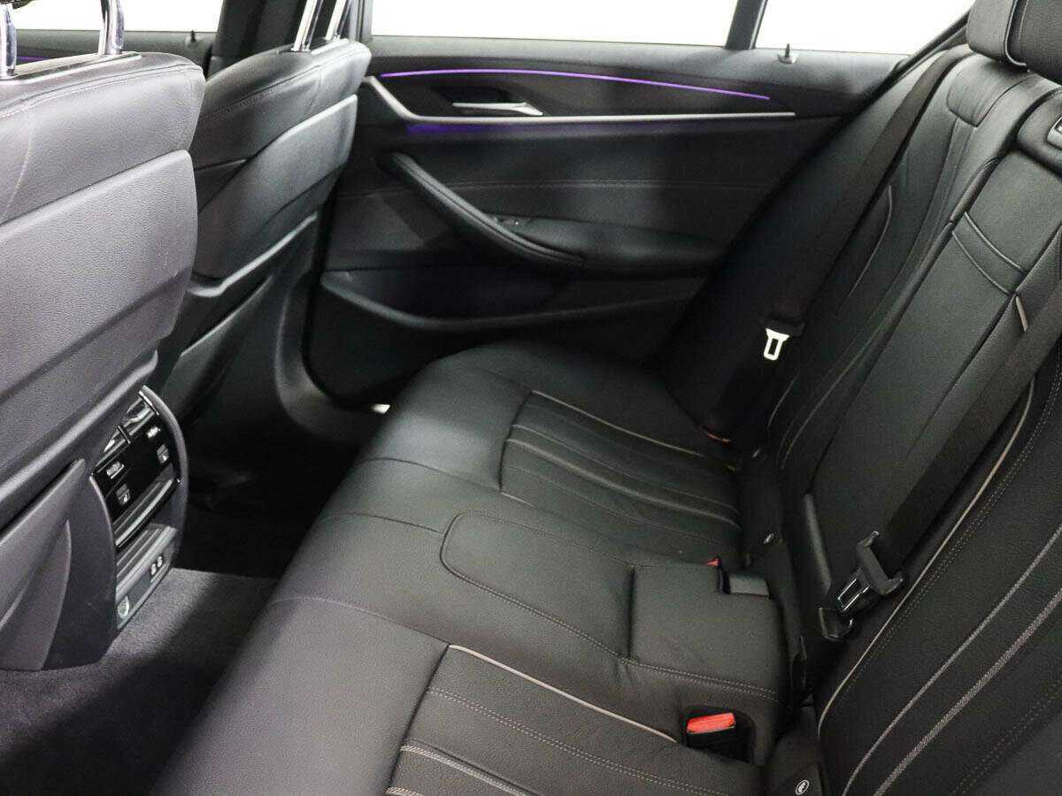 BMW 5 серии 2020 года с пробегом. Фото: #8