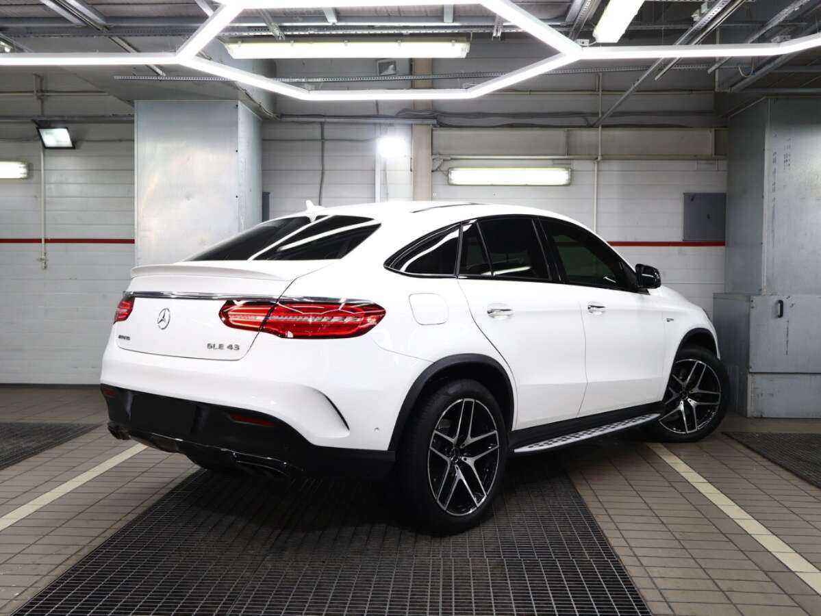 Mercedes-Benz GLE Coupe AMG 2017 года с пробегом. Фото: #1