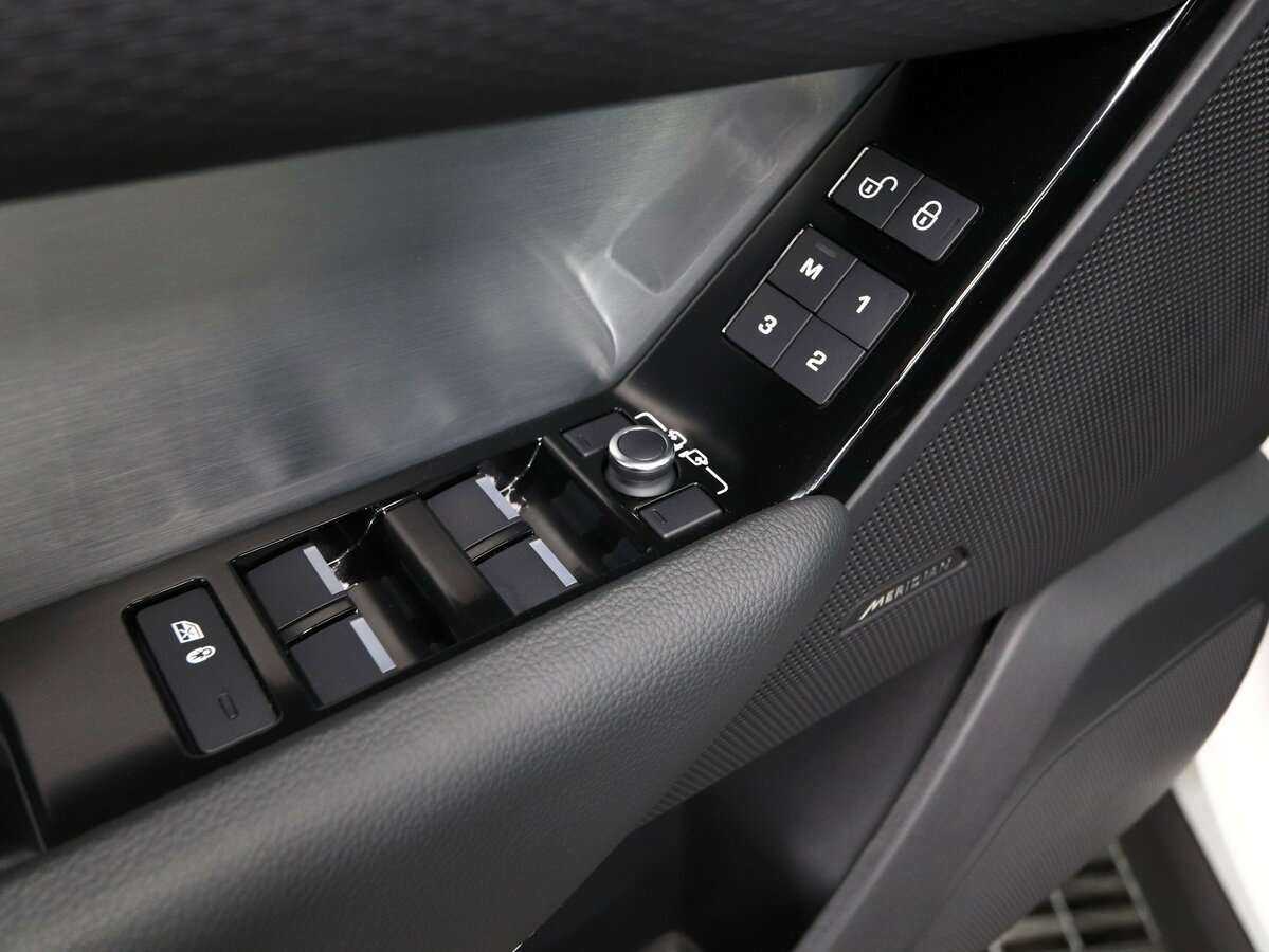 Land Rover Range Rover Velar 2019 года с пробегом. Фото: #8