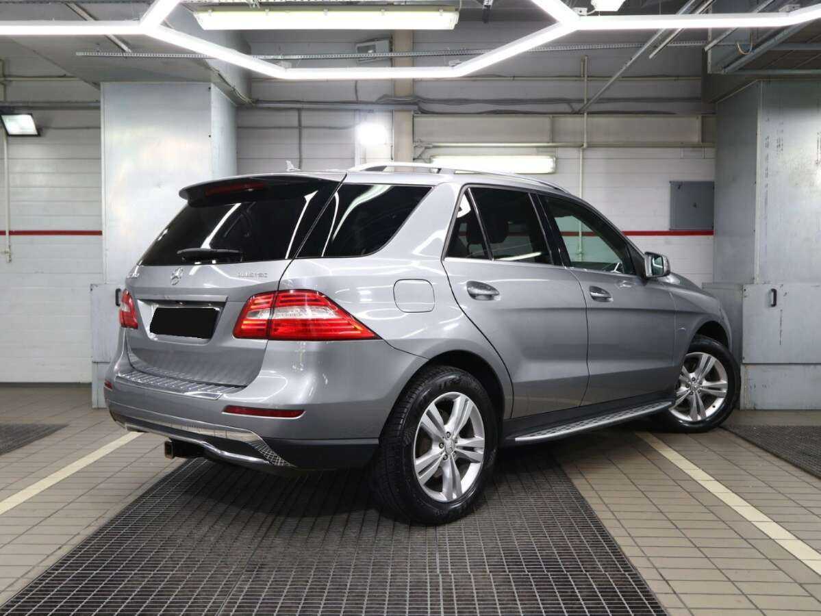 Mercedes-Benz M-Класс 2011 года с пробегом. Фото: #1