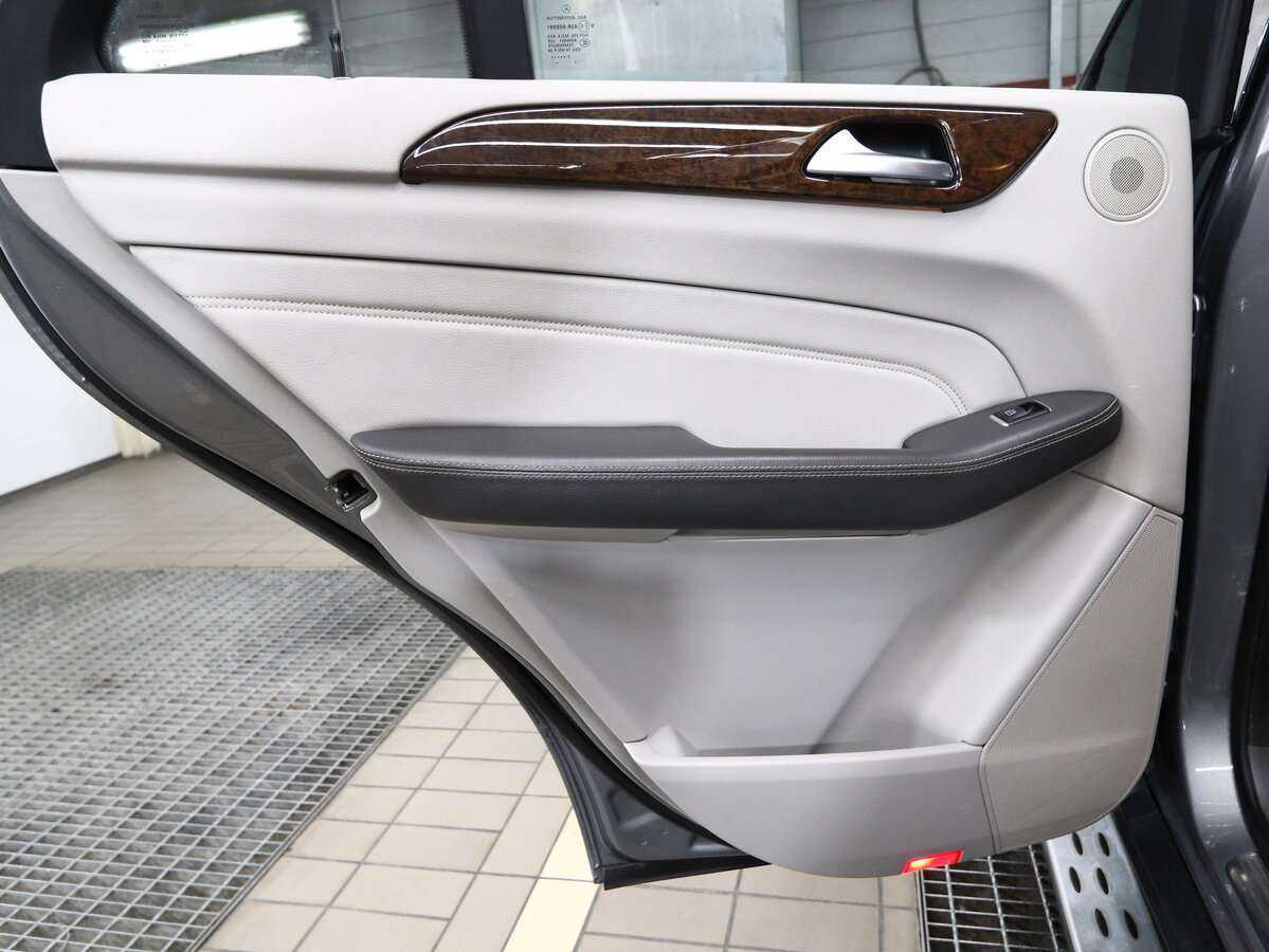 Mercedes-Benz M-Класс 2011 года с пробегом. Фото: #7