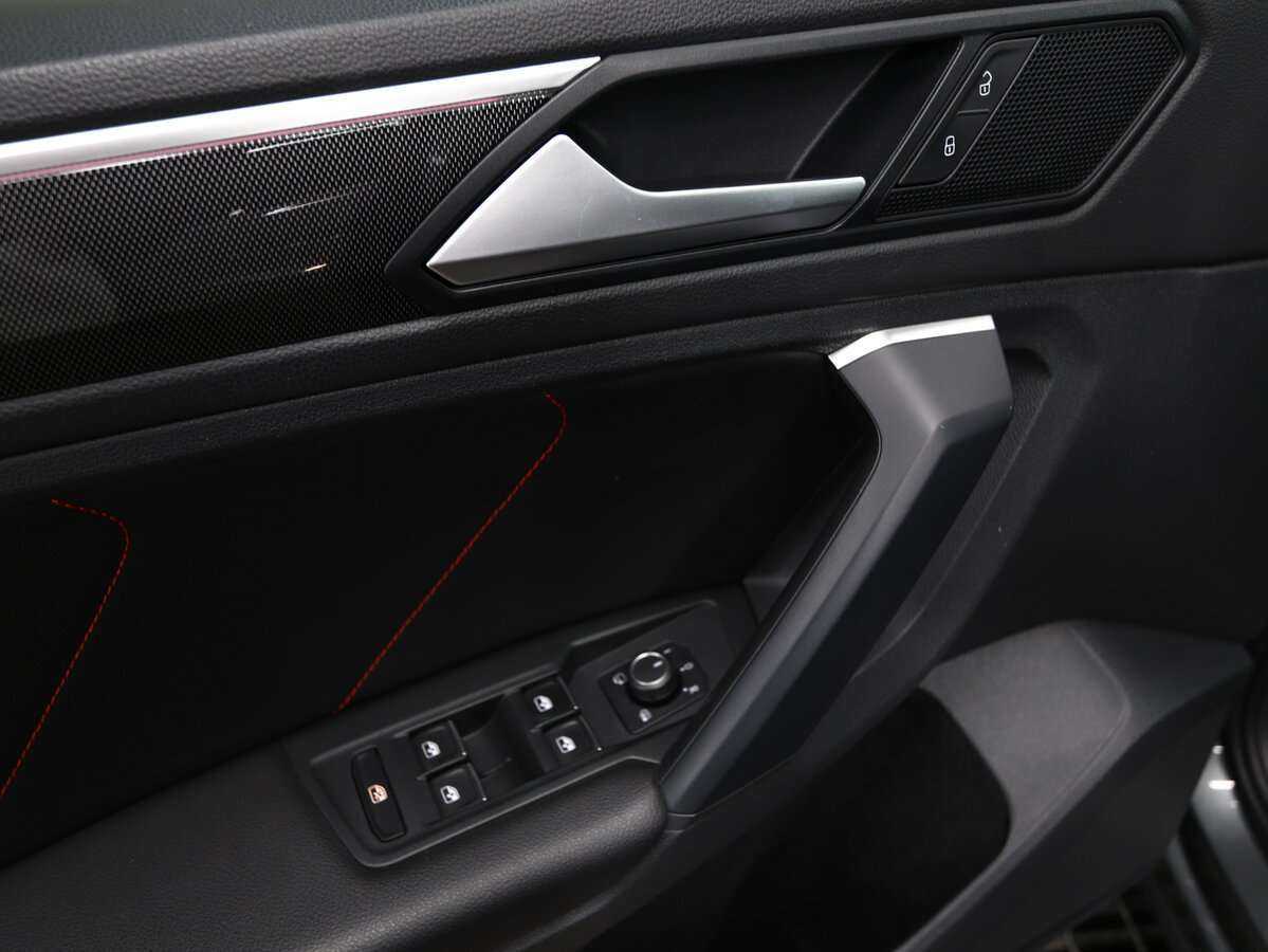 Volkswagen Tiguan 2021 года с пробегом. Фото: #6