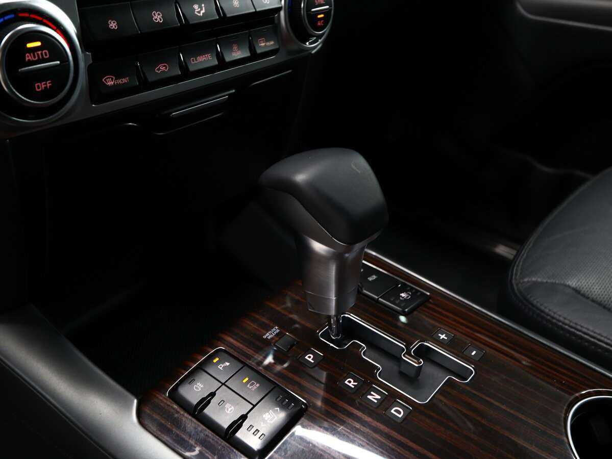 Kia Mohave 2018 года с пробегом. Фото: #8