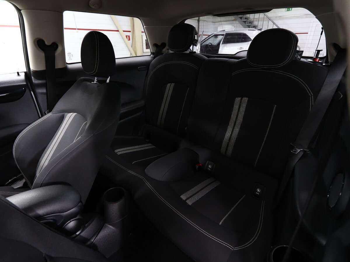 Mini Hatch 2016 года с пробегом. Фото: #7