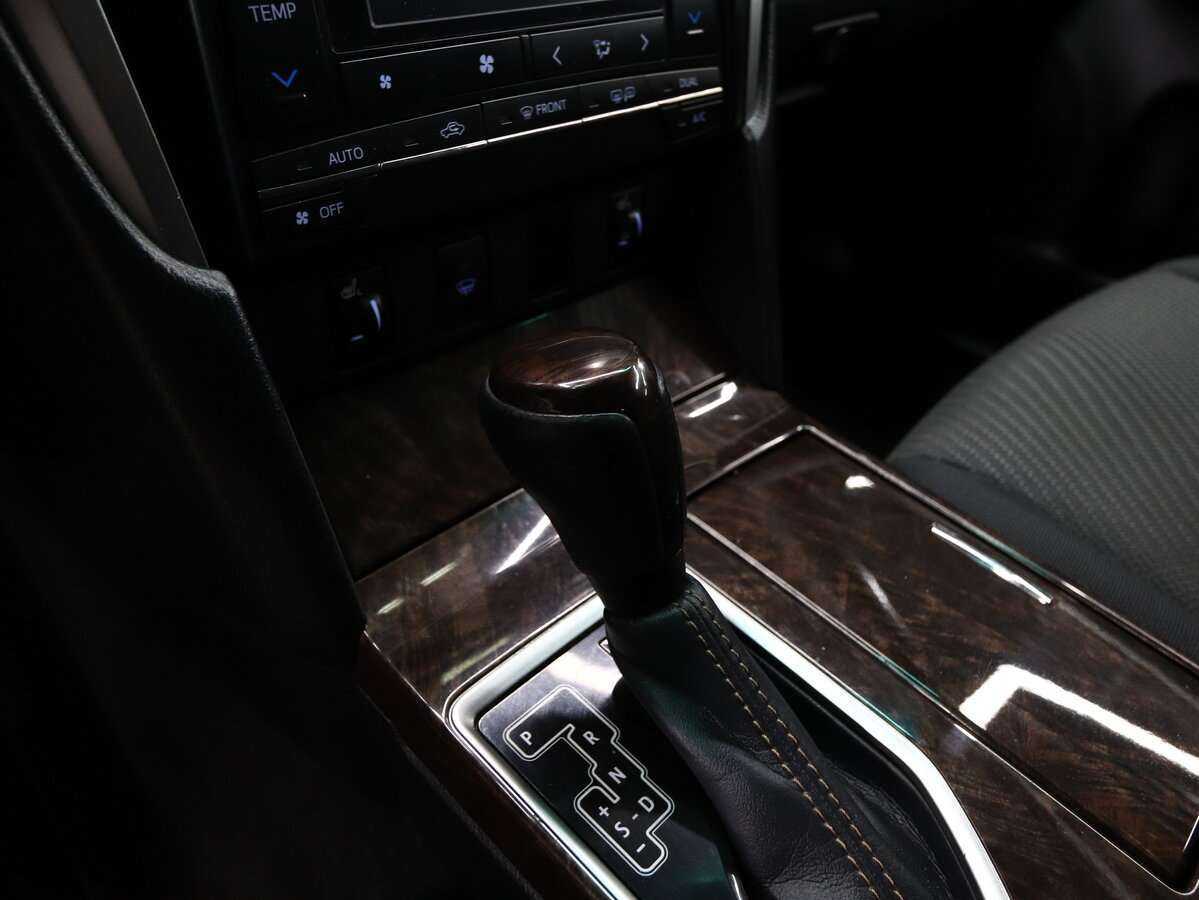 Б/У Тойота Камри 2016 года. Фото: #8