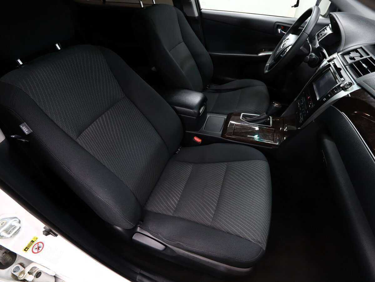 Б/У Тойота Камри 2016 года. Фото: #12