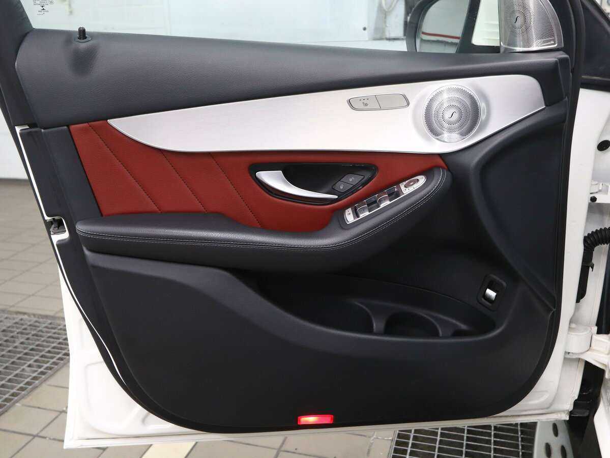 Mercedes-Benz GLC Coupe 2018 года с пробегом. Фото: #5