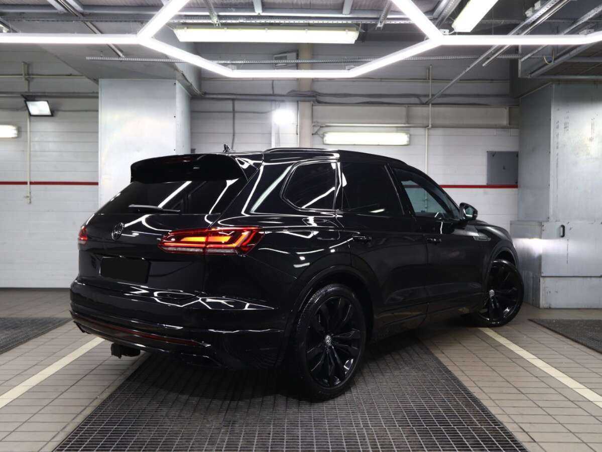 Volkswagen Touareg 2019 года с пробегом. Фото: #1