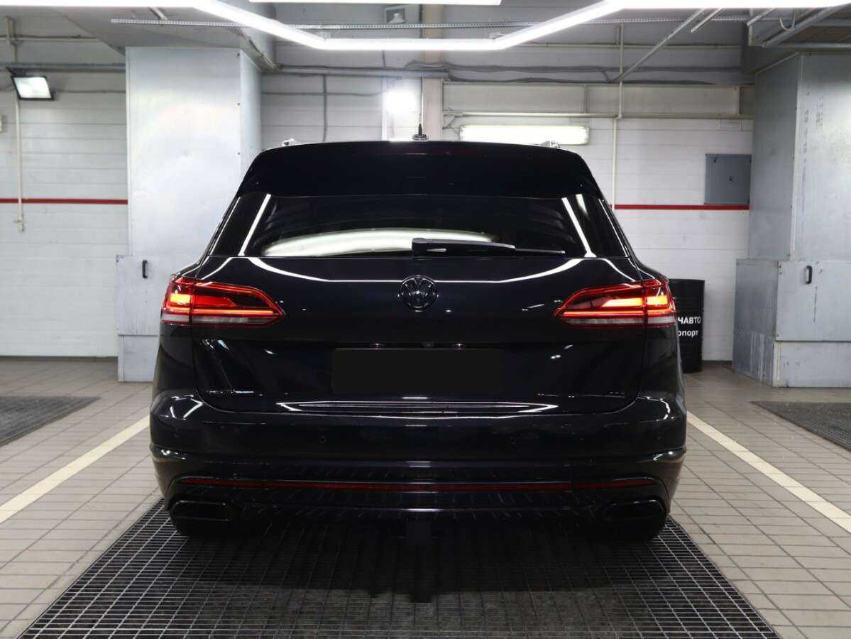 Volkswagen Touareg 2019 года с пробегом. Фото: #3