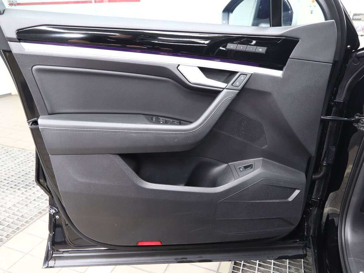 Volkswagen Touareg 2019 года с пробегом. Фото: #6