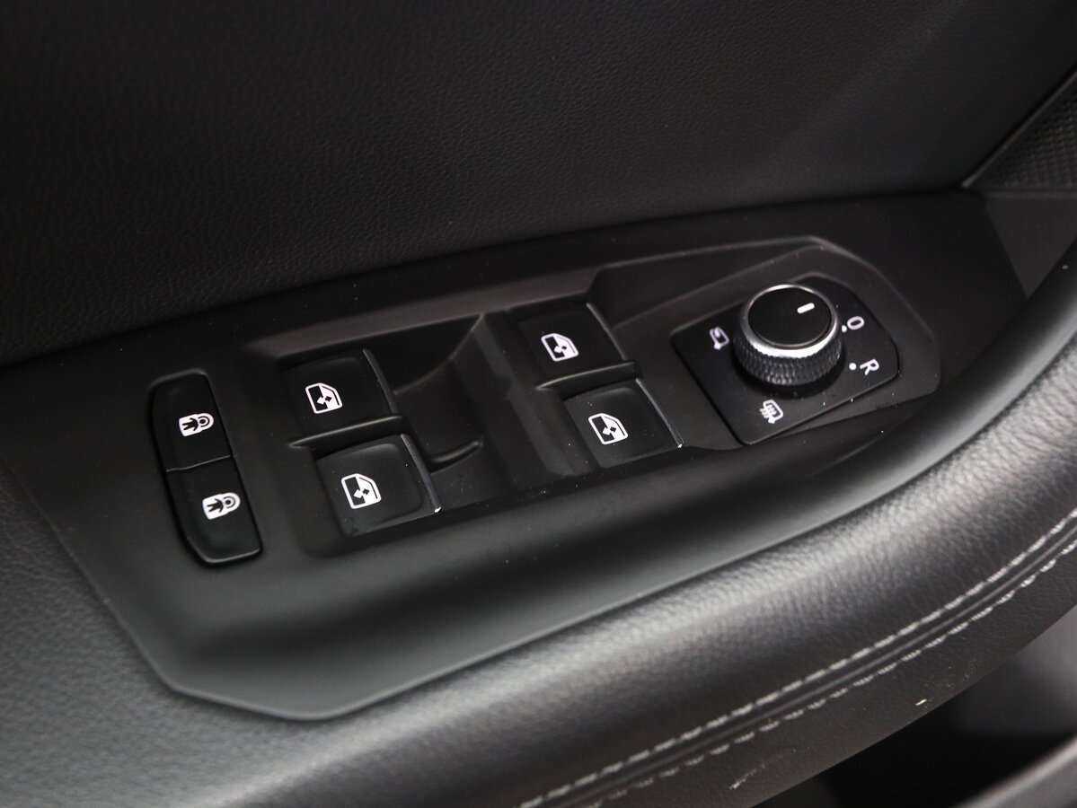 Volkswagen Touareg 2019 года с пробегом. Фото: #7