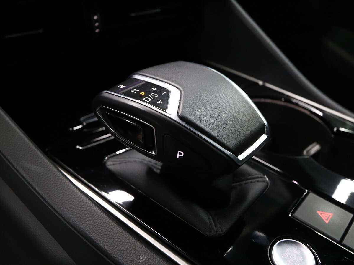 Volkswagen Touareg 2019 года с пробегом. Фото: #9