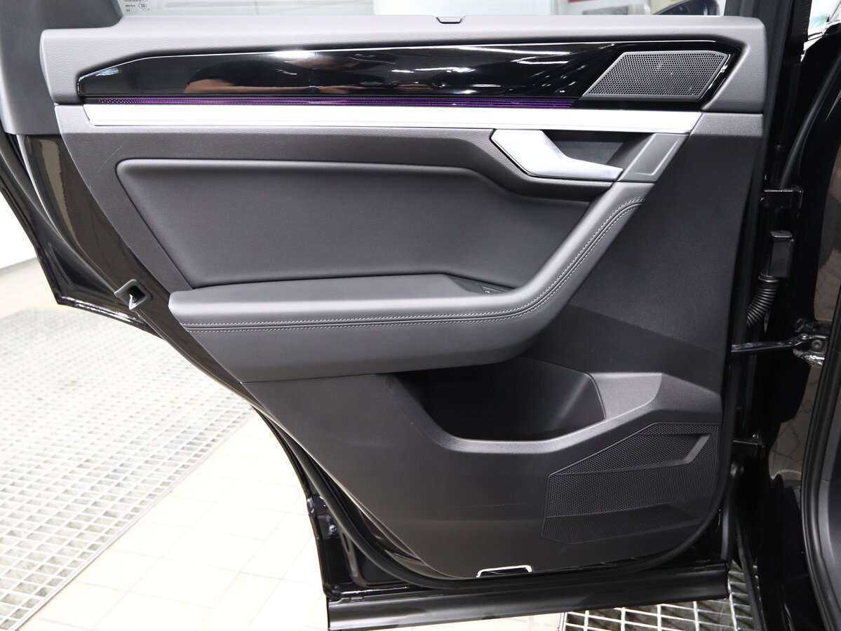 Volkswagen Touareg 2019 года с пробегом. Фото: #10