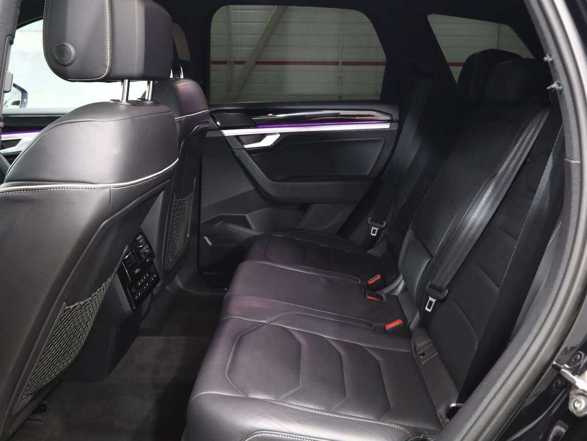 Volkswagen Touareg 2019 года с пробегом. Фото: #11