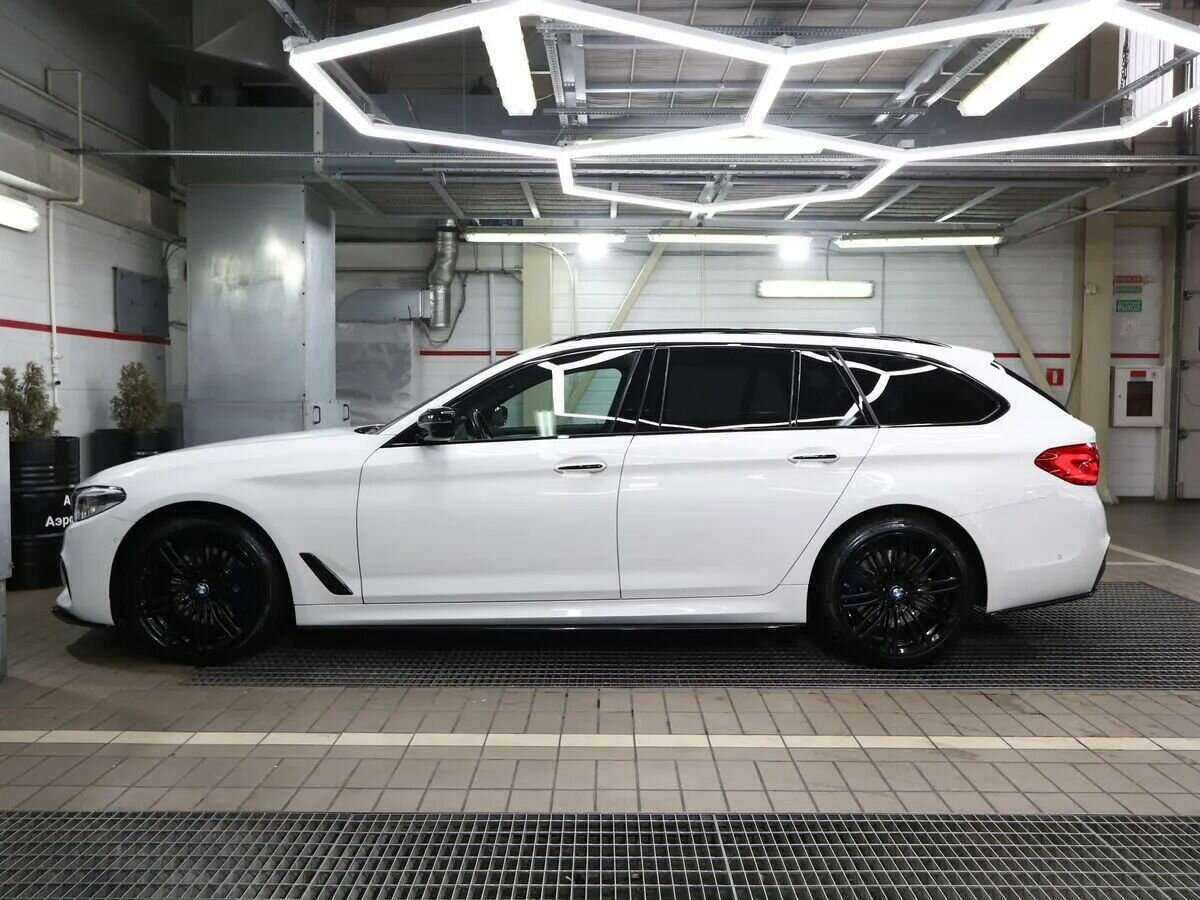 BMW 5 серии 2018 года с пробегом. Фото: #5