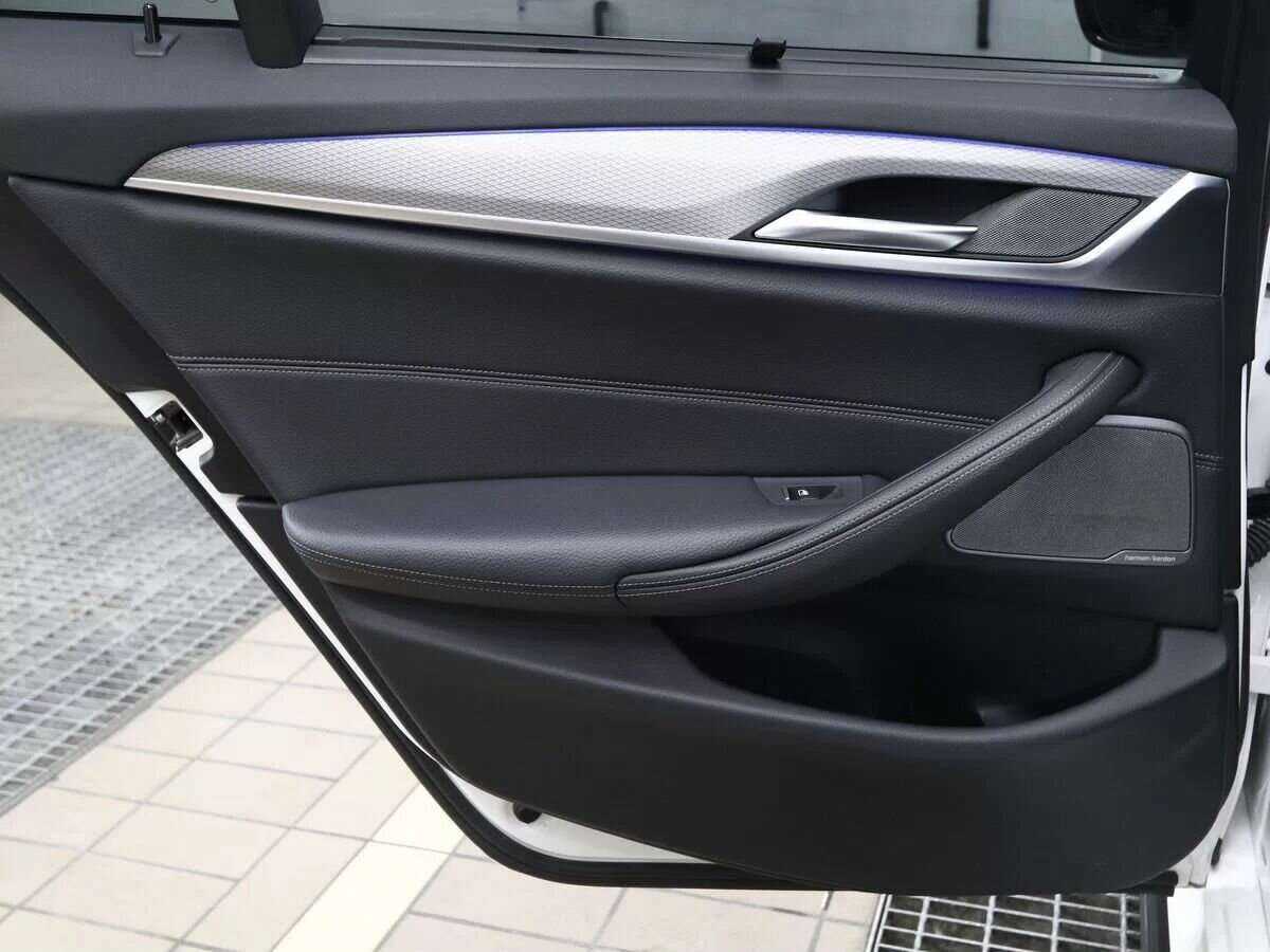 BMW 5 серии 2018 года с пробегом. Фото: #11