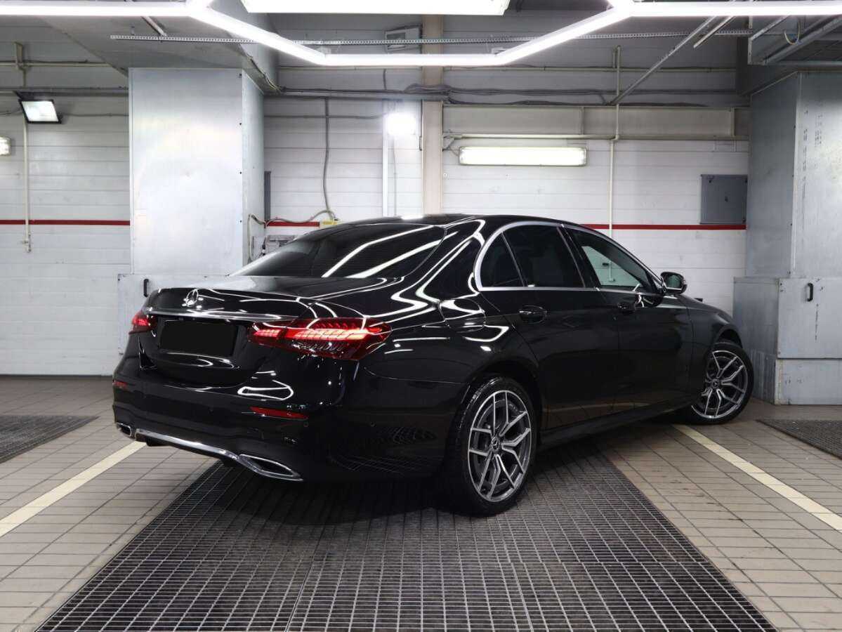 Mercedes-Benz E-Класс 2021 года с пробегом. Фото: #1