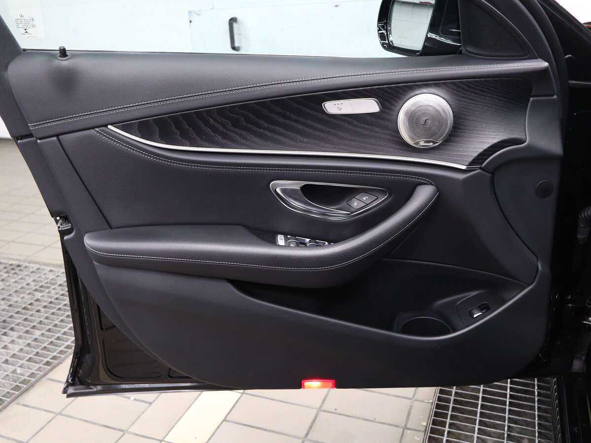 Mercedes-Benz E-Класс 2021 года с пробегом. Фото: #4