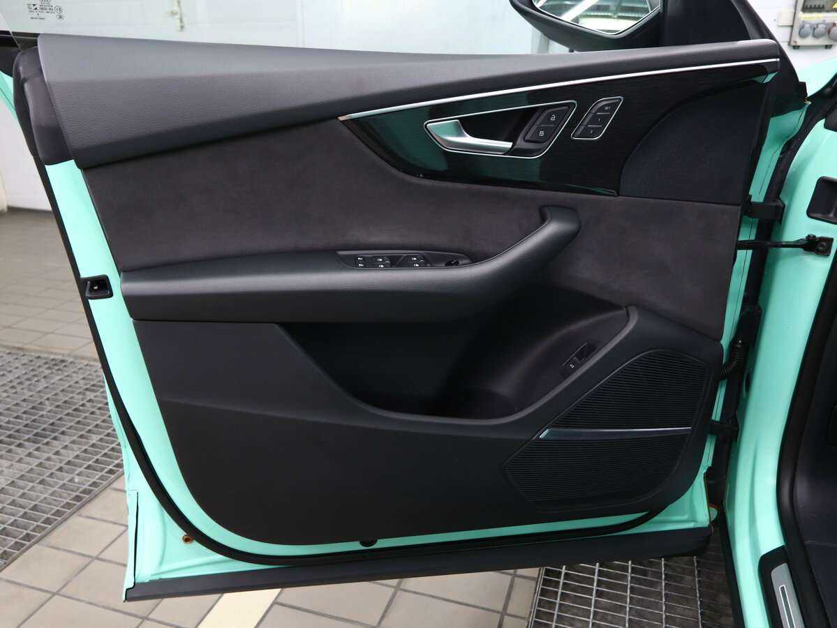 Audi Q8 2018 года с пробегом. Фото: #4