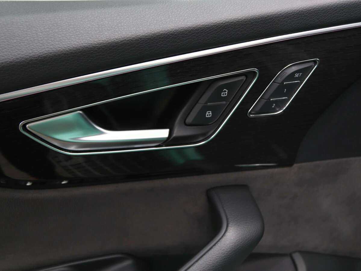 Audi Q8 2018 года с пробегом. Фото: #5