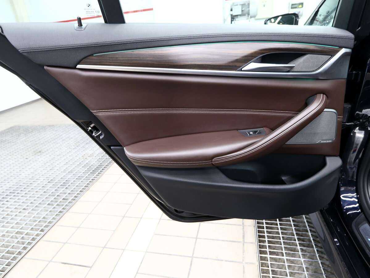 BMW 5 серии 2019 года с пробегом. Фото: #10