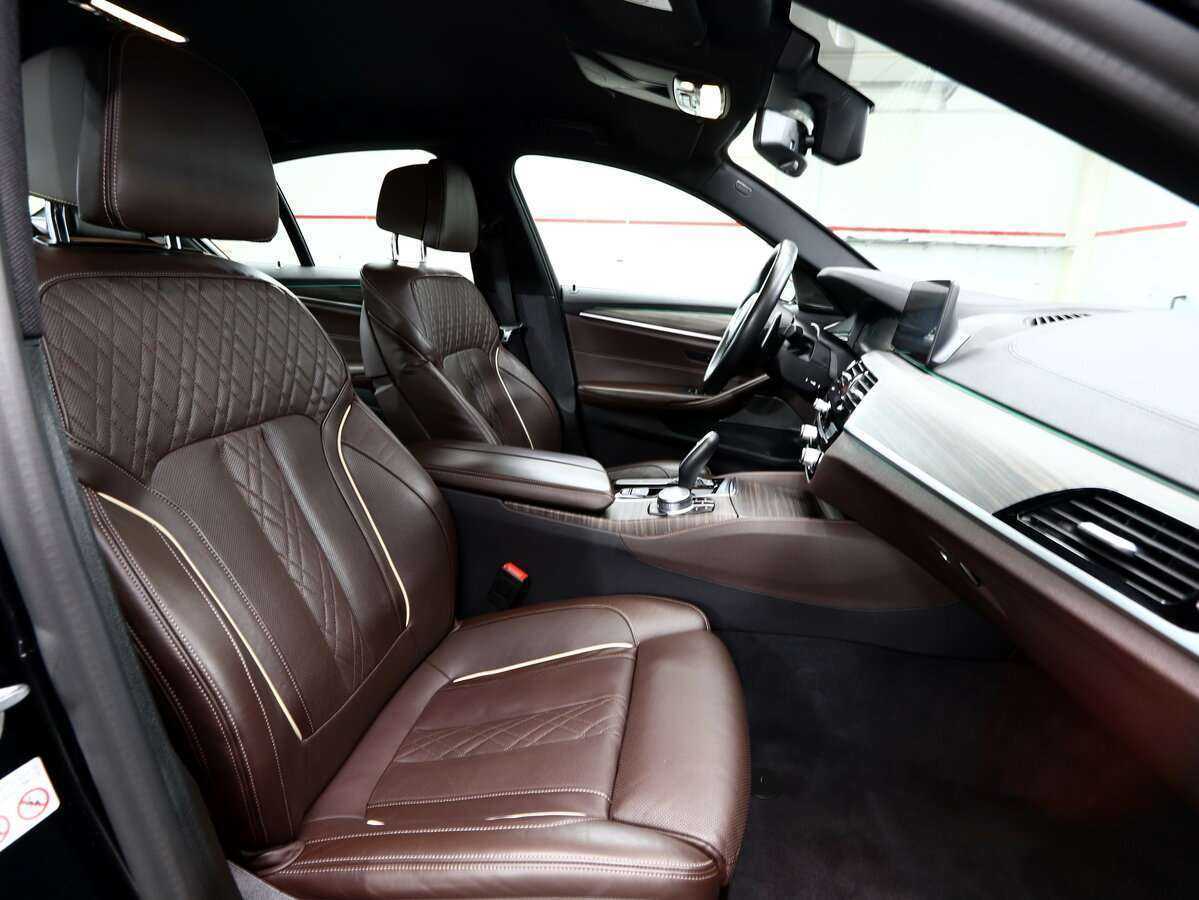 BMW 5 серии 2019 года с пробегом. Фото: #12