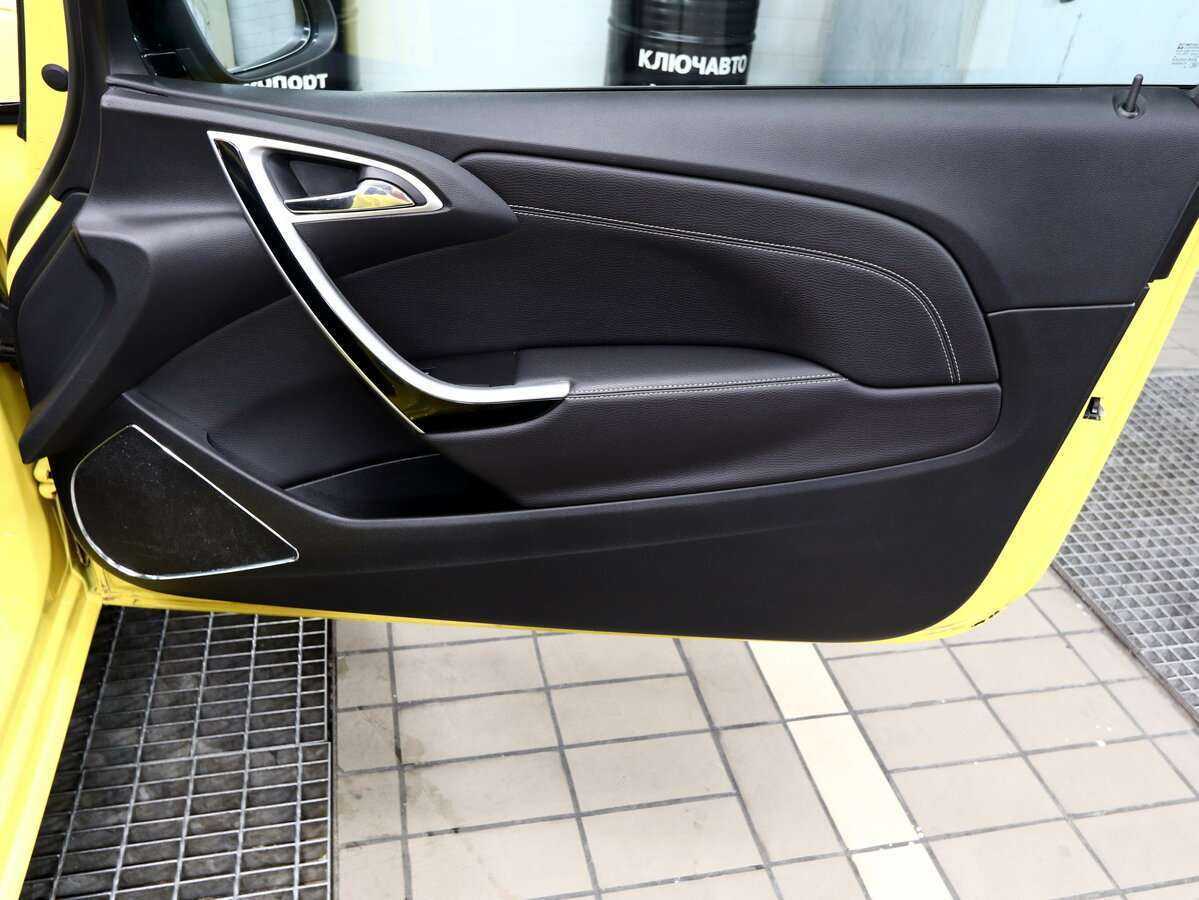 Б/У Опель Астра 2014 года. Фото: #15