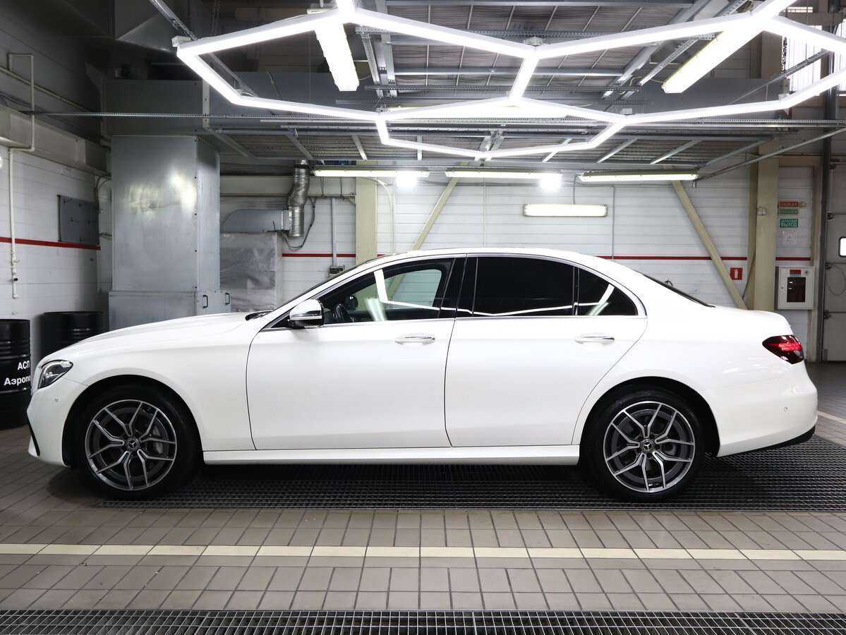 Mercedes-Benz E-Класс 2021 года с пробегом. Фото: #4