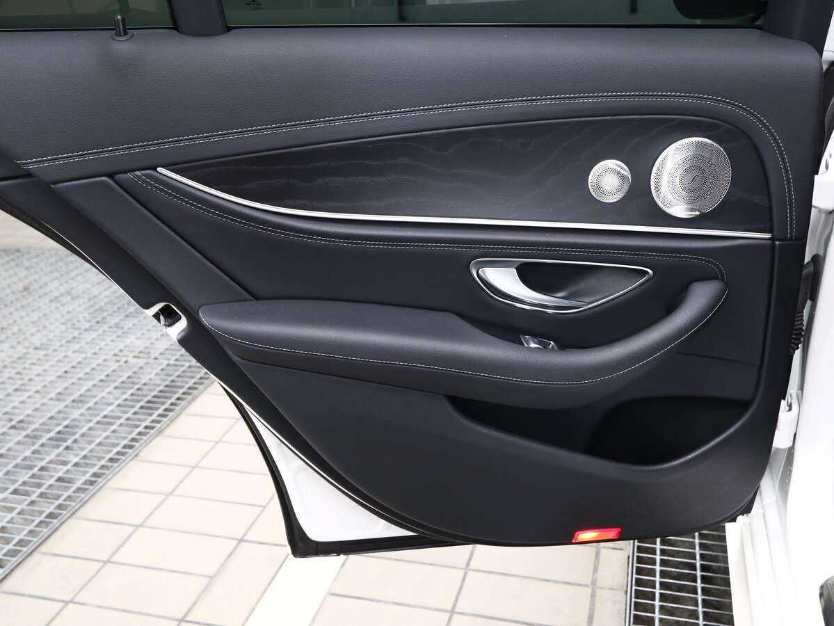 Mercedes-Benz E-Класс 2021 года с пробегом. Фото: #8