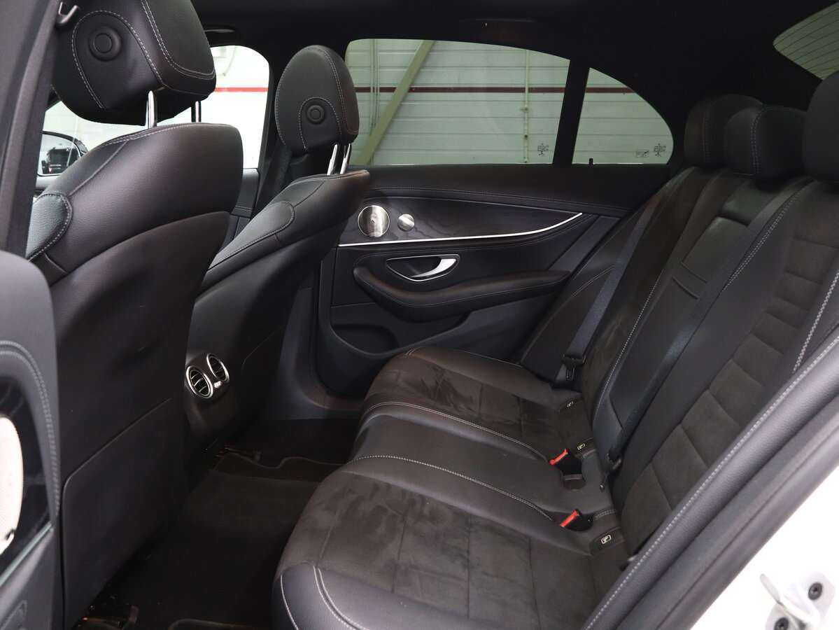 Mercedes-Benz E-Класс 2021 года с пробегом. Фото: #9