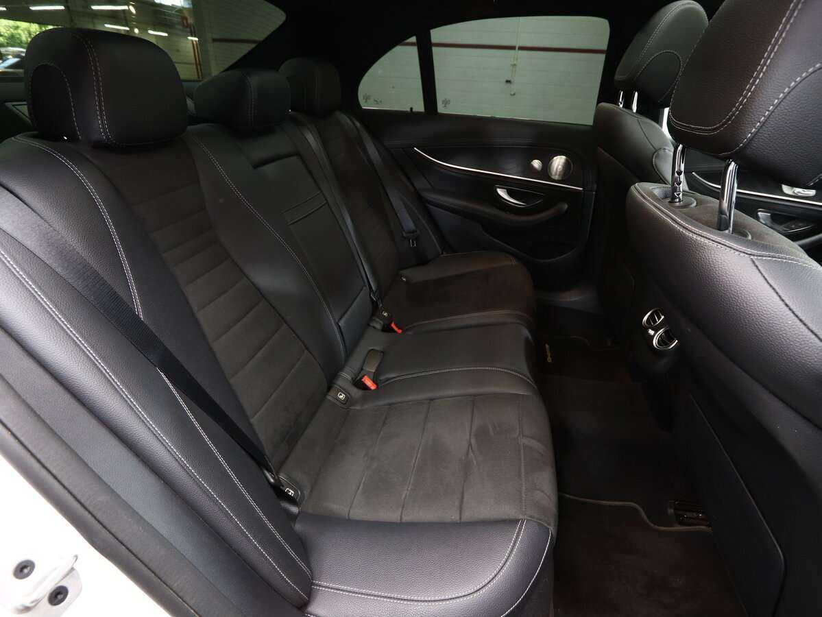 Mercedes-Benz E-Класс 2021 года с пробегом. Фото: #12