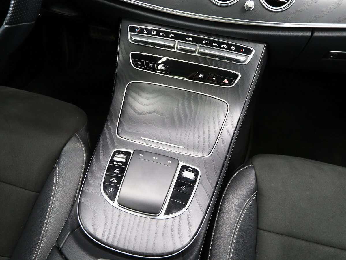 Mercedes-Benz E-Класс 2021 года с пробегом. Фото: #21