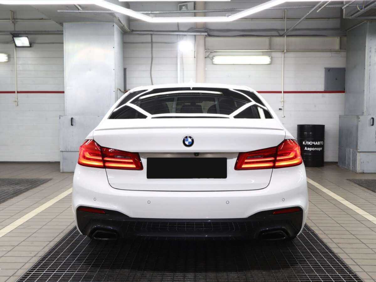 BMW 5 серии 2019 года с пробегом. Фото: #3