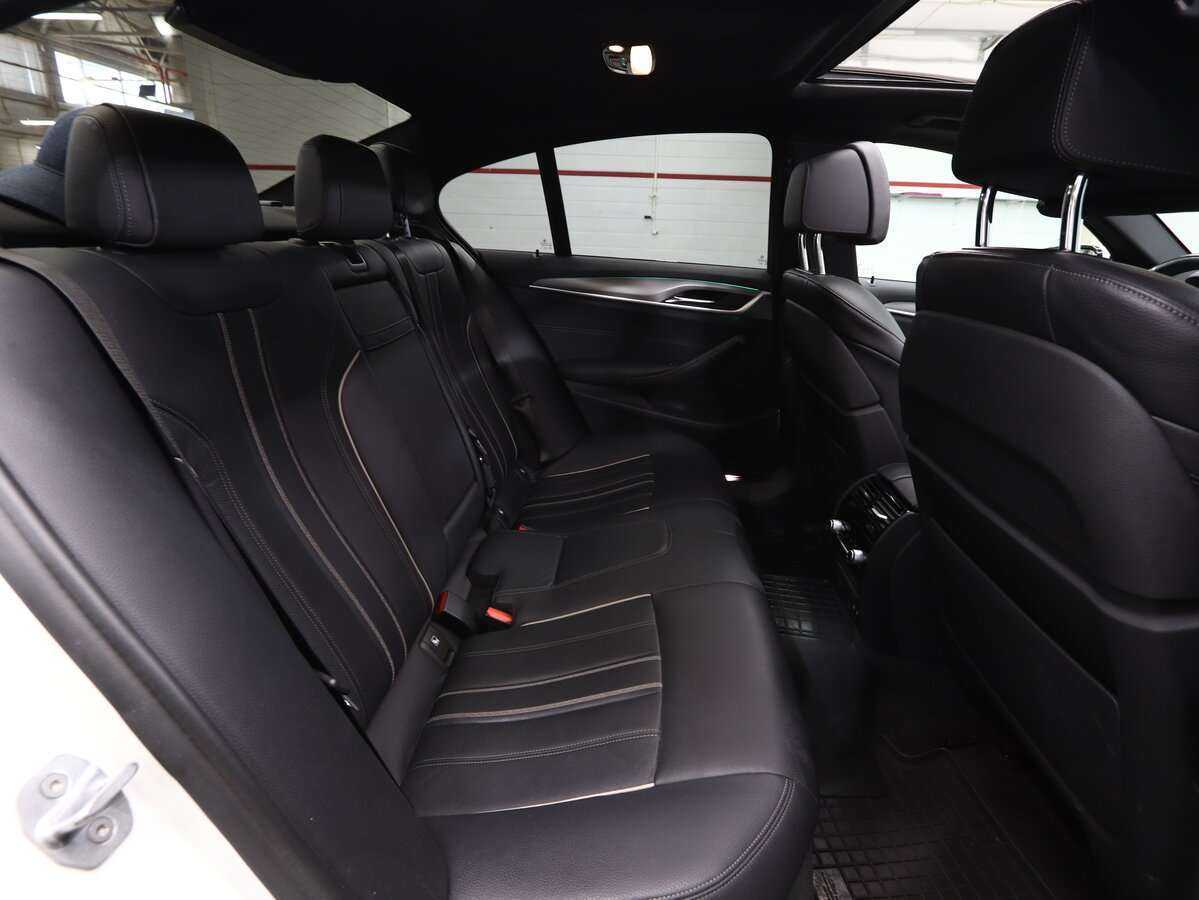 BMW 5 серии 2019 года с пробегом. Фото: #12