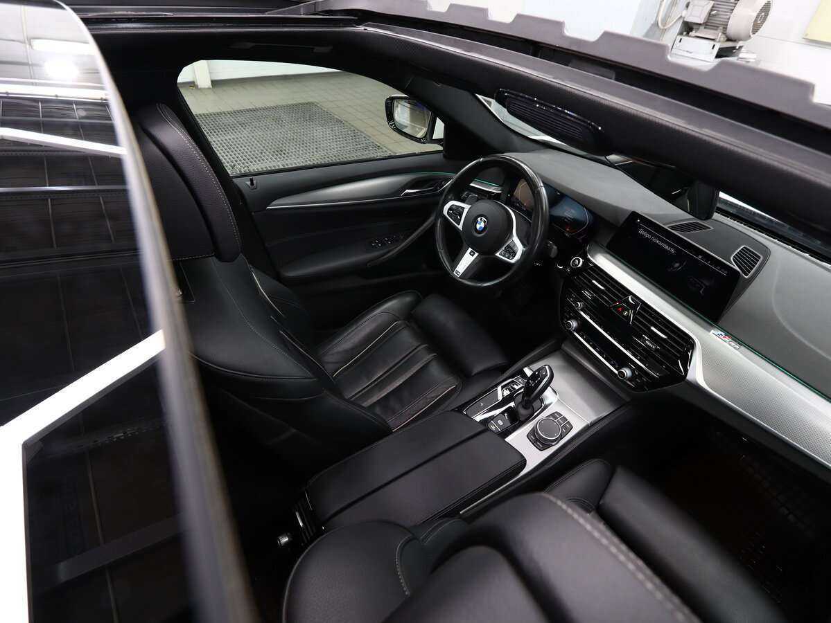 BMW 5 серии 2019 года с пробегом. Фото: #13