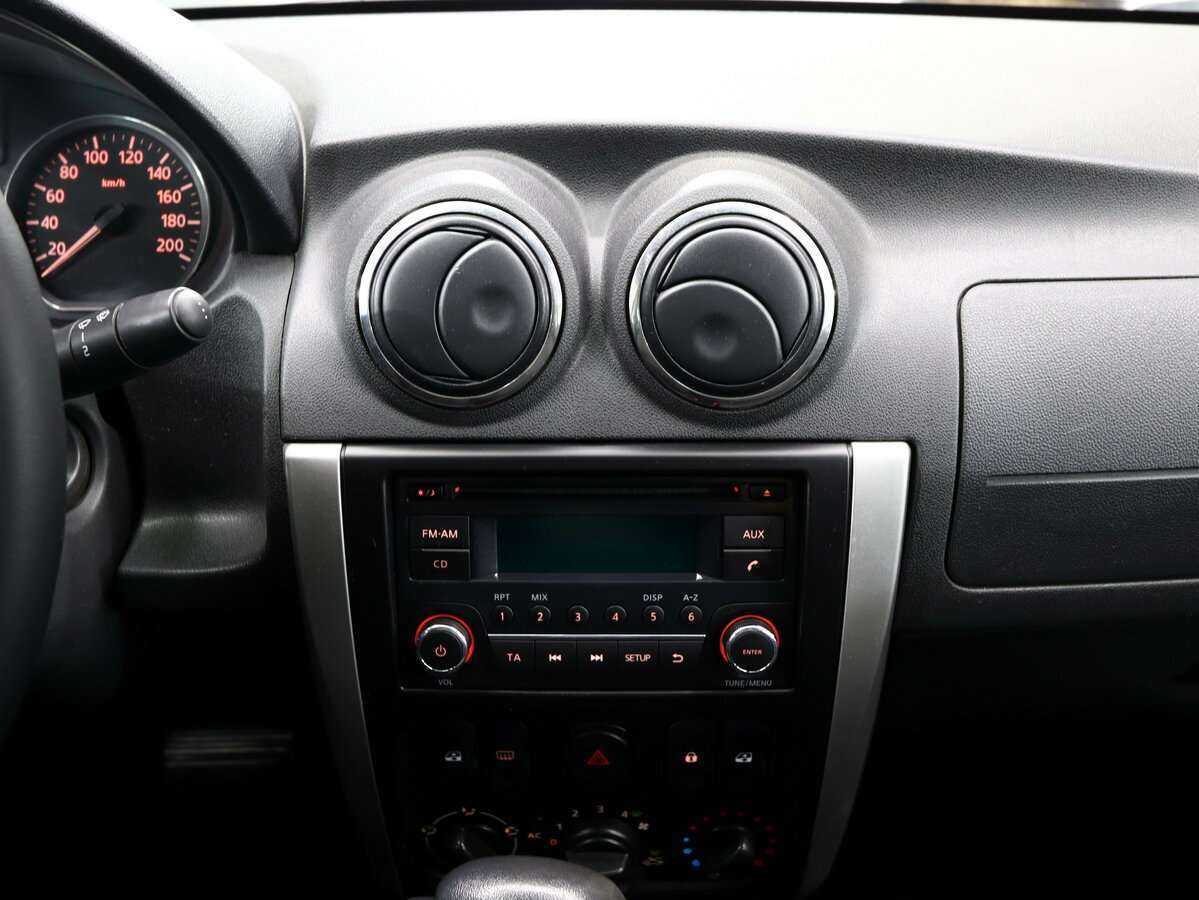 Б/У Ниссан Альмера 2014 года. Фото: #17