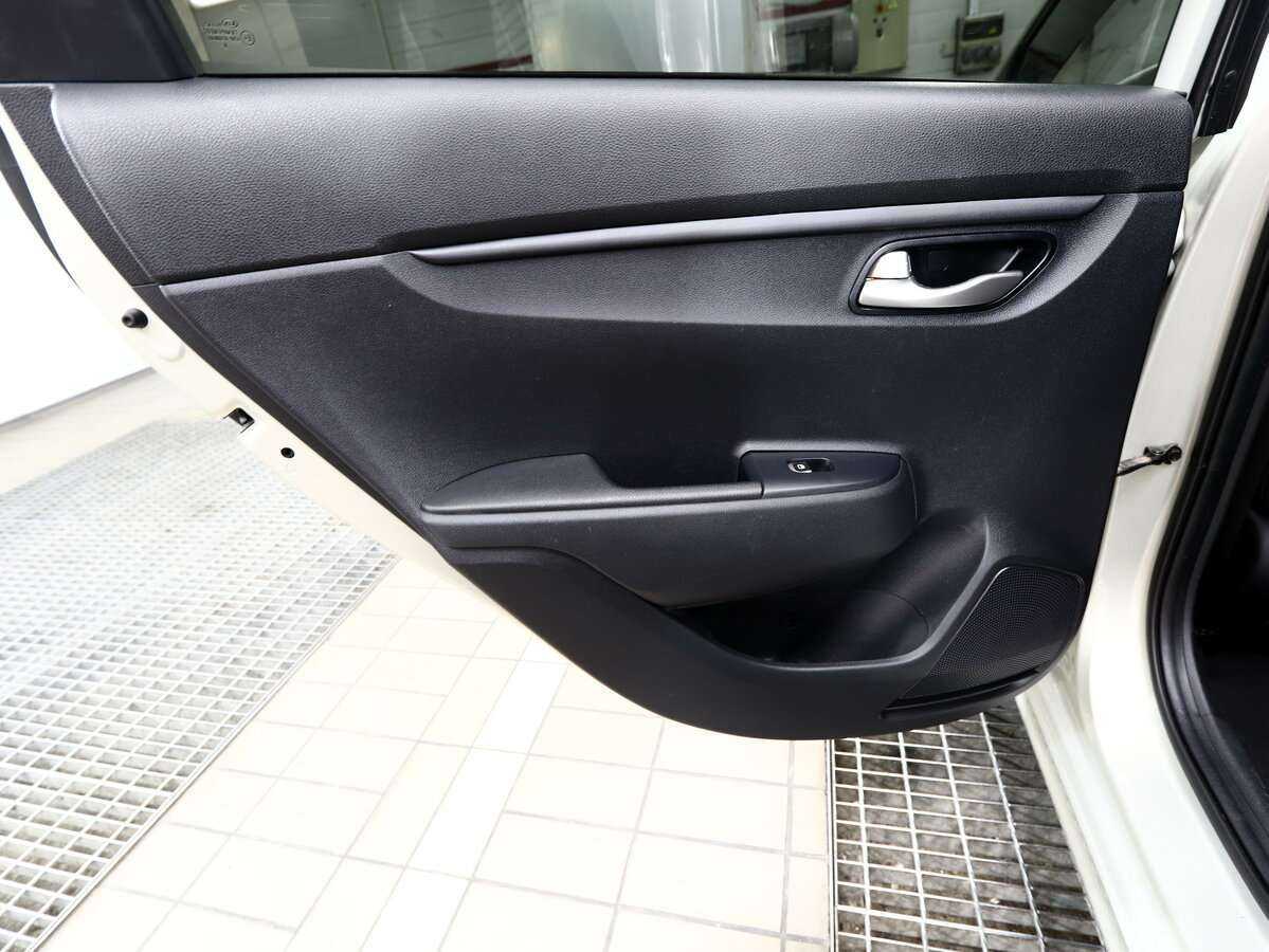 Б/У Киа Рио 2019 года. Фото: #14