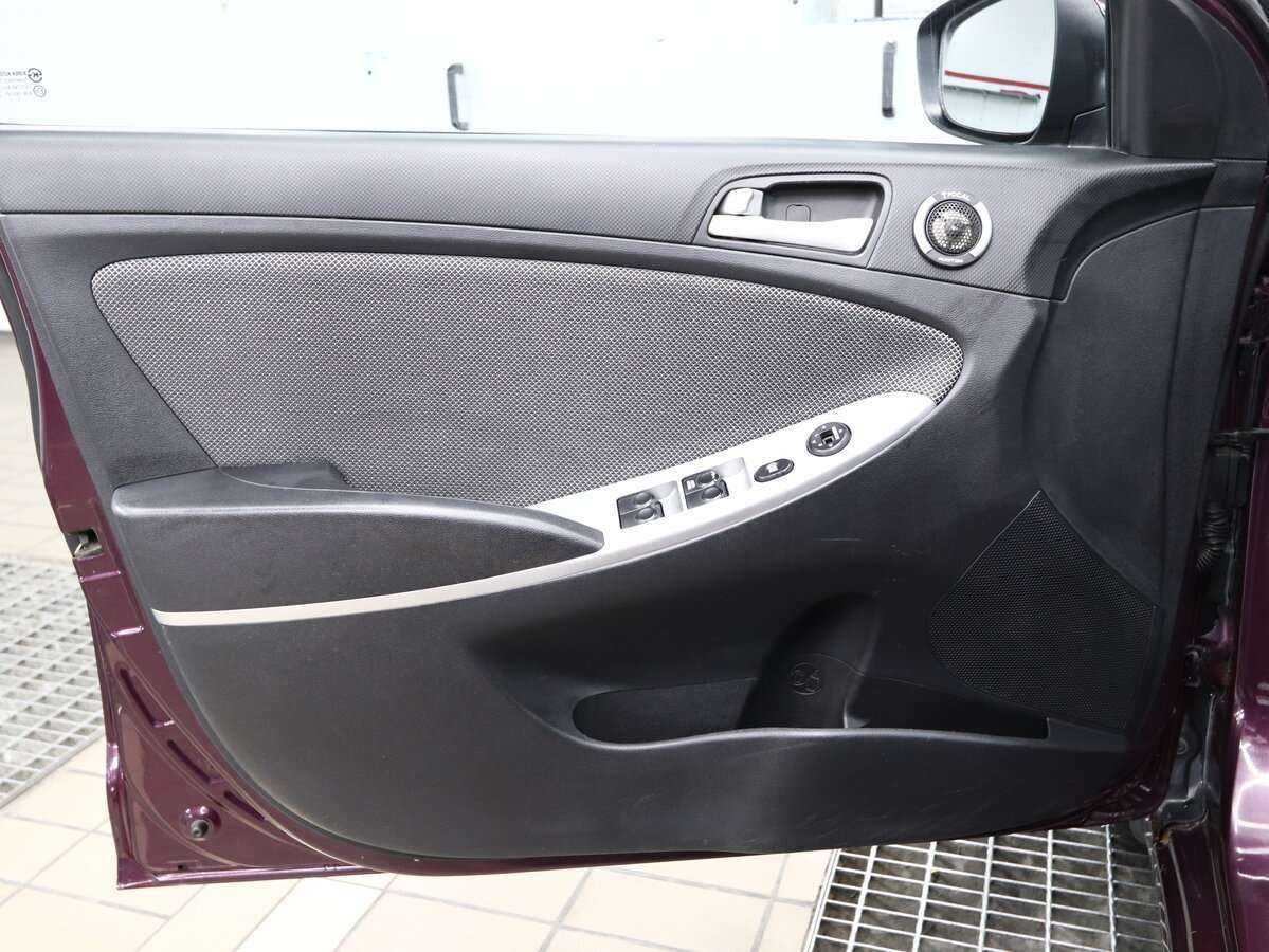 Hyundai Solaris 2011 года с пробегом. Фото: #4