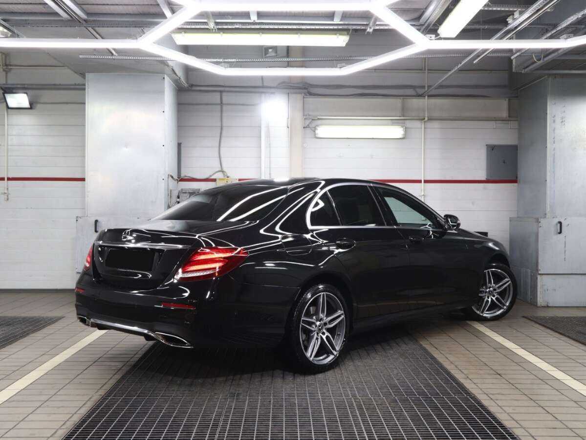Mercedes-Benz E-Класс 2019 года с пробегом. Фото: #2